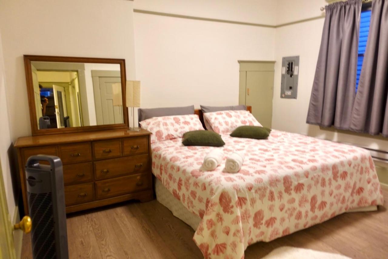 Private Room In A Shared House 溫哥華 外观 照片