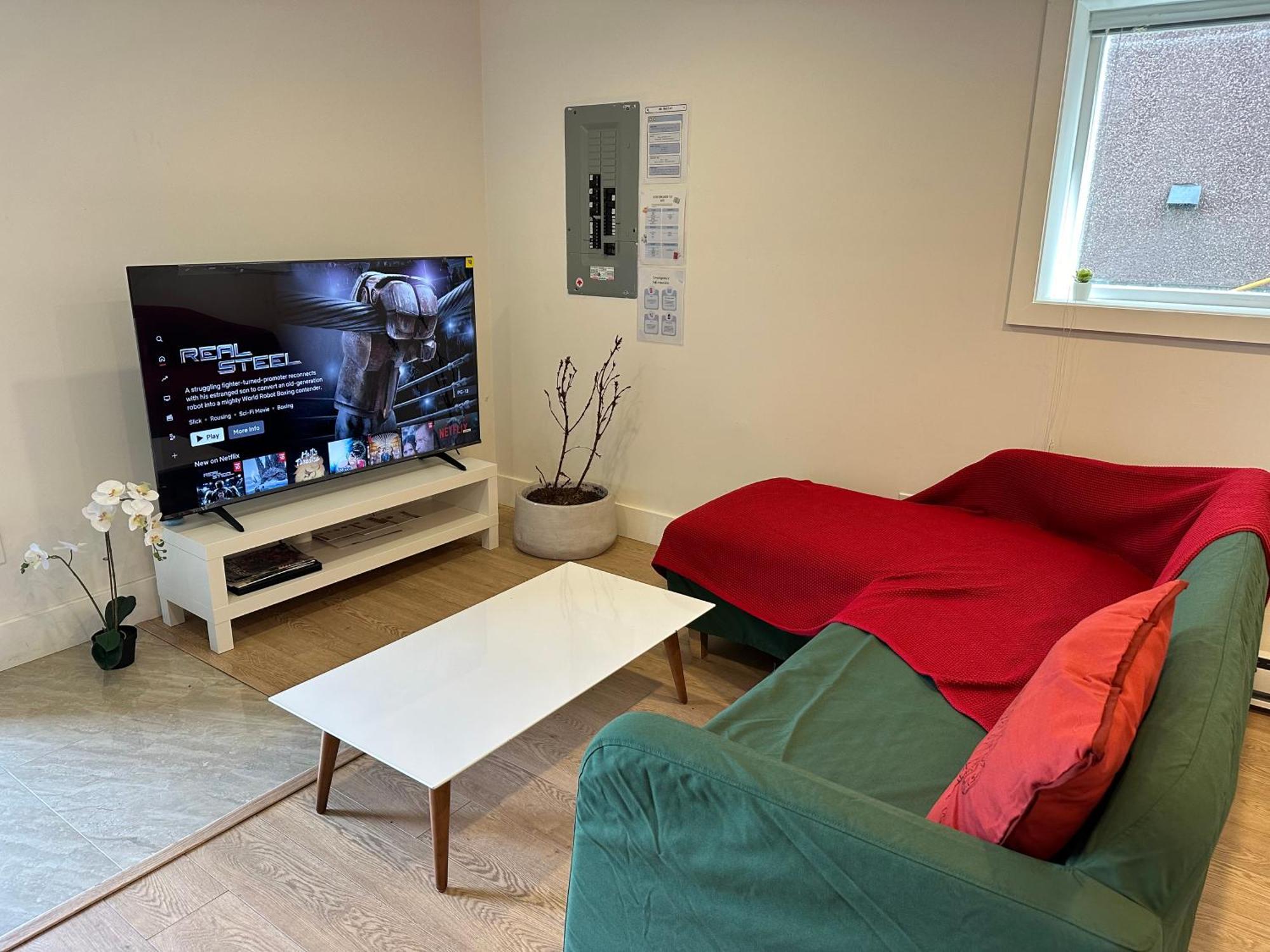Private Room In A Shared House 溫哥華 外观 照片