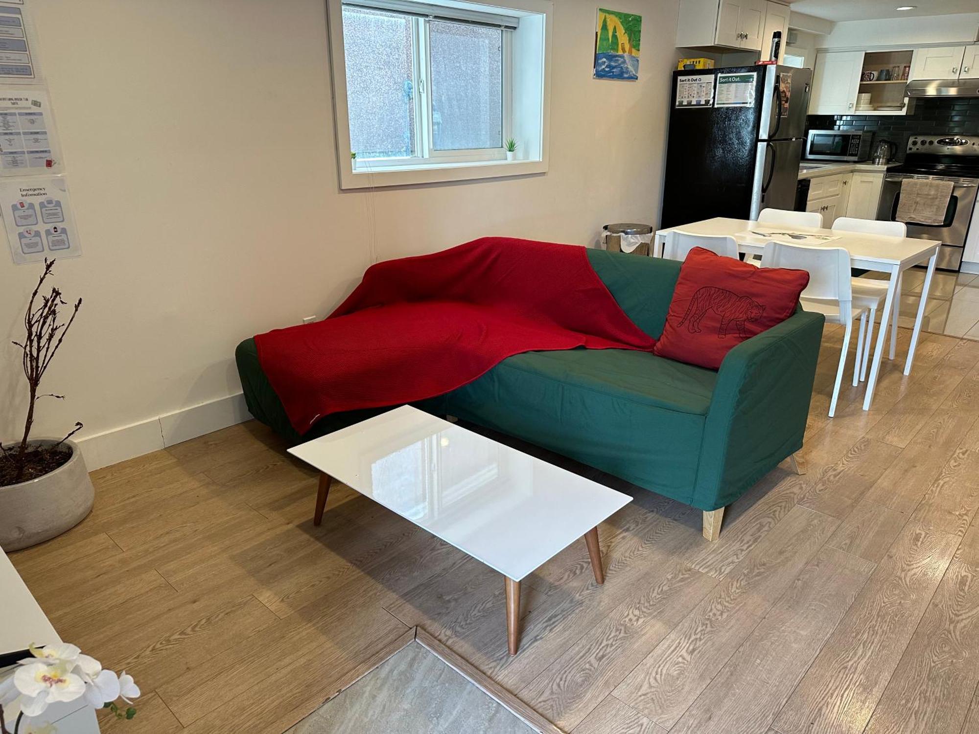 Private Room In A Shared House 溫哥華 外观 照片